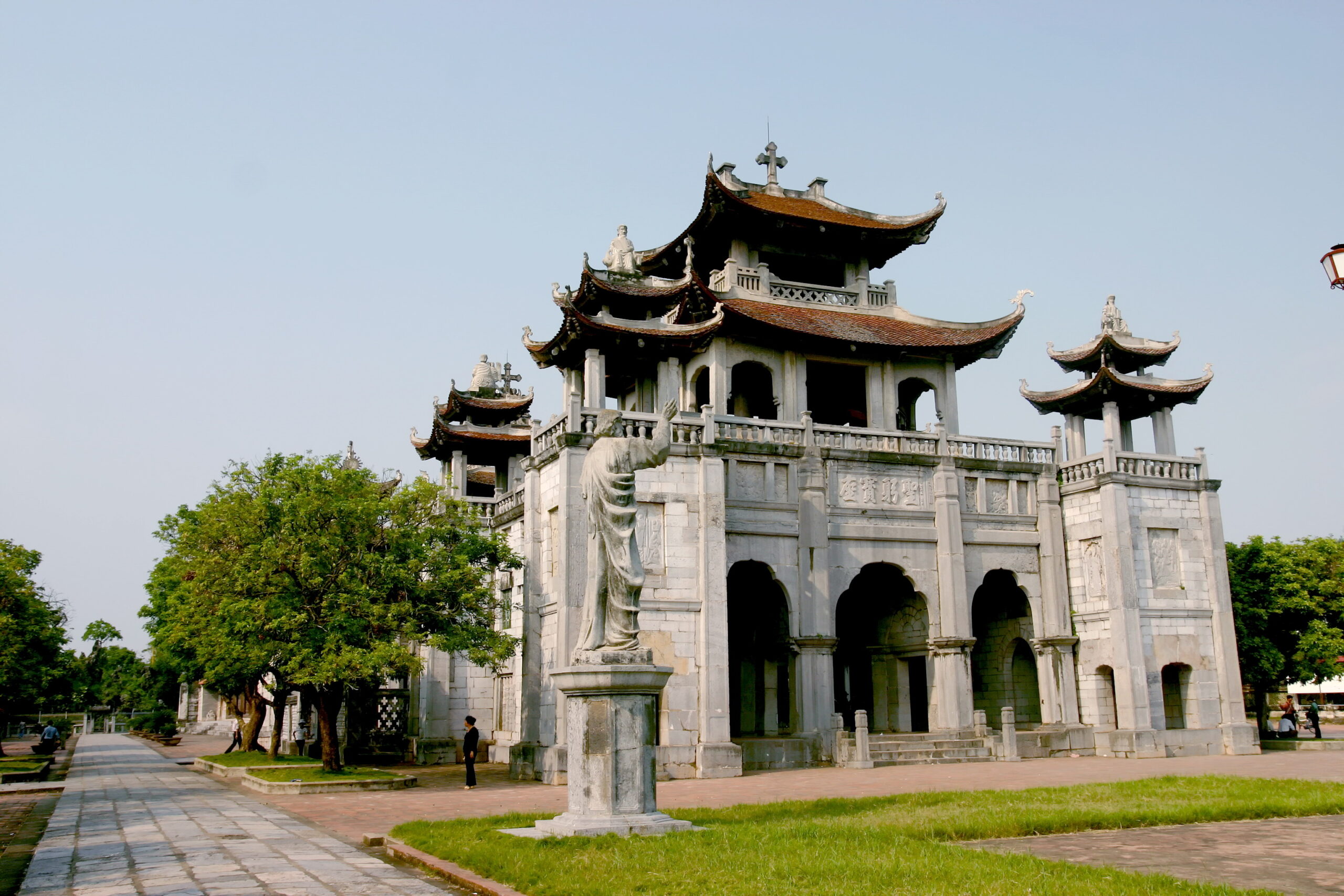 Nhà Thờ Đá